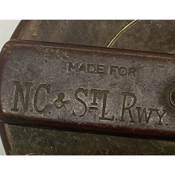 Antique Yale and Town MFG CO Pad Lock Cast Iron Heart Shape 9” Chain No Key - Picture 9 of 15